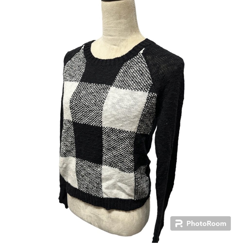 Black Plaid Crew Neck Sweater